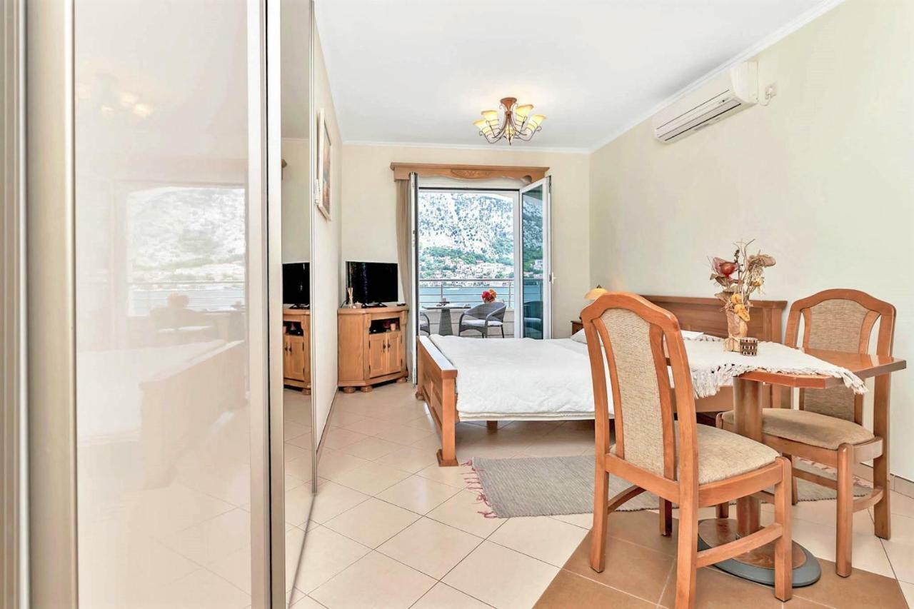 Jovanovic Apartment Kotor