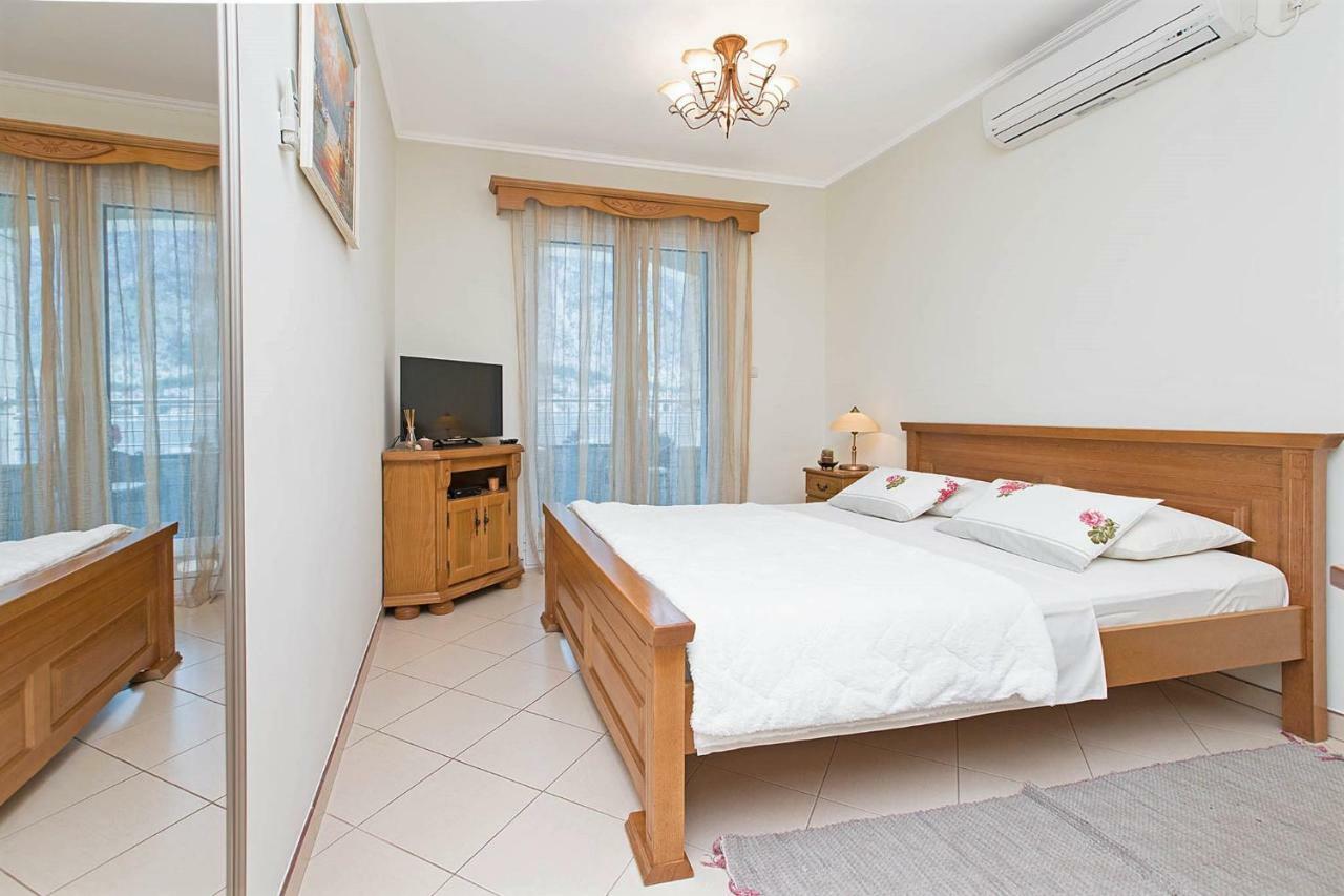 Jovanovic Apartment *